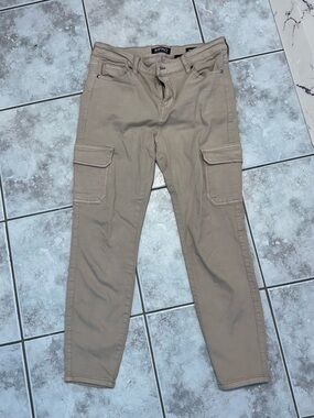 Buffalo David Bitton Becky Highrise Cargo Pants in Light Beige